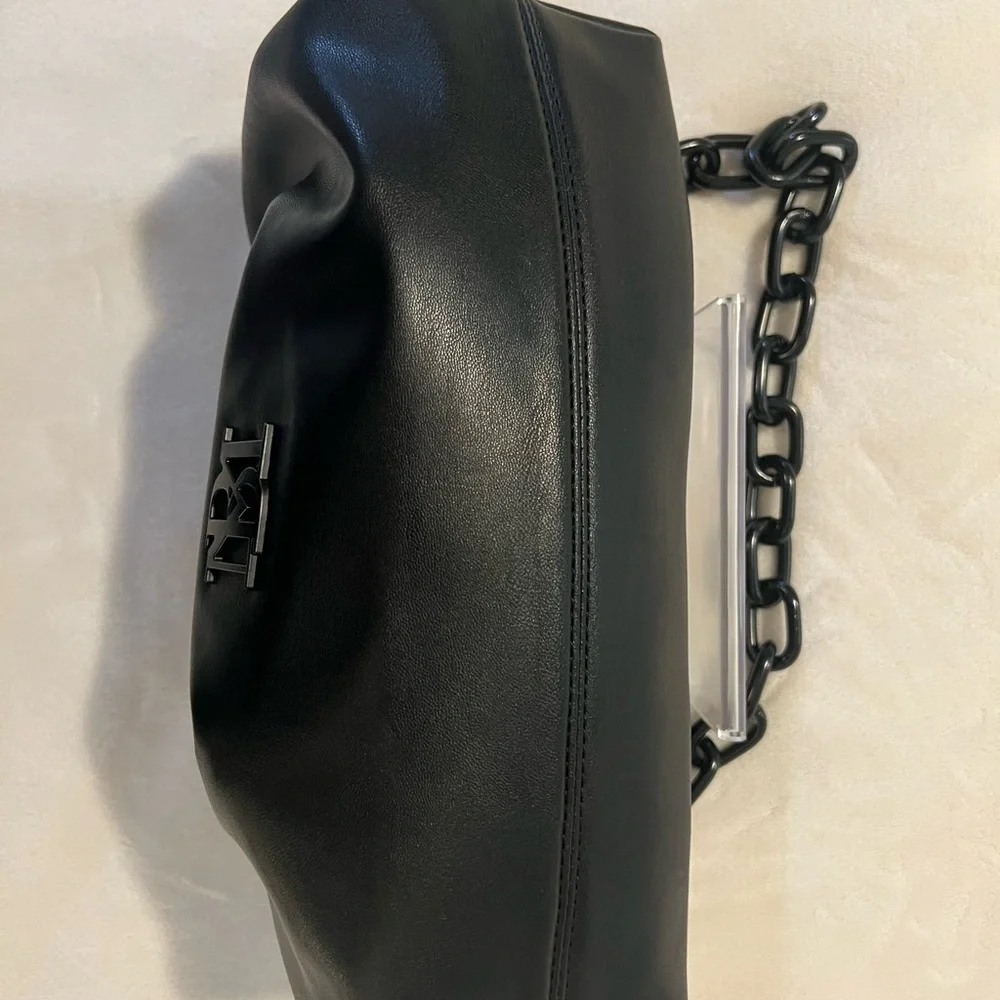 🩷 BADGLEY MISCHKA Black Frame Logo Crossbody Bag $149🩷